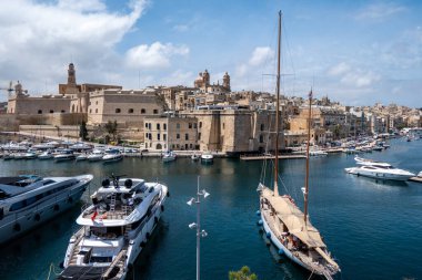 ittoriosa, Malta, 1 Mayıs 2023. Askeri kökenli Vittoriosa limanı, yatlar için bir liman haline geldi..