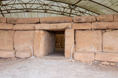 Hagar Qim, Malta, 2 Mayıs 2023. Hagar Qim ve Mnajdra tapınakları, Malta 'nın megalitik tapınaklarını içeren UNESCO Dünya Mirası alanları.