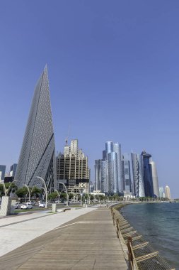 Doha, Katar, 31 Ekim 2023. Doha gökdelenlerinin korniş manzarası