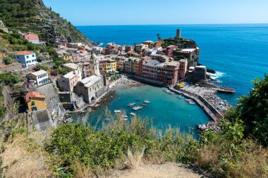 Vernazza, İtalya, 27 Temmuz 2023 Vernazza Sahili