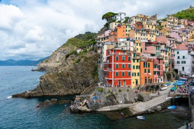 Riomaggiore, İtalya, 29 Temmuz 2023 Riomaggiore Sahili