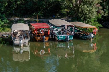Skadar, Karadağ, 11 Ağustos 2024. Skadar Gölü Avrupa 'daki en büyük göldür. Turistler için tekne