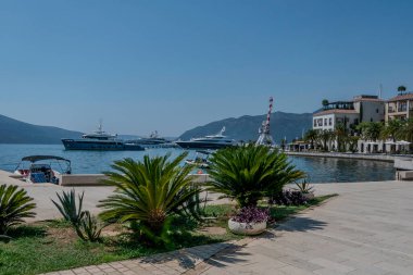 Porto Karadağ, Karadağ, 12 Ağustos 2024. Tivat, limanın ve teknelerinin manzarası..