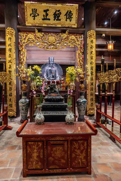 Hanoi, Vietnam, 21 Ekim 2024. Hanoi Edebiyat Tapınağı bir Konfüçyüs tapınağıdır. Prens 'in Harflerin çoğaltıcı tapınağıdır.