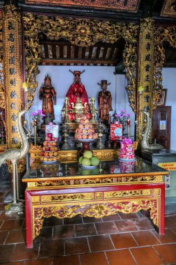 Hanoi, Vietnam, 22 Ekim 2024. Tran Quoc Pagoda, Batı Gölü 'nde bir adada bulunan en eski Budist tapınağıdır..