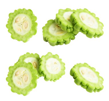 Momordika charantia beyaz arka planda kırpma yolu ile izole, gölge, acı kavun sopropo acı kabak acı kabak acı tatma meyvesi