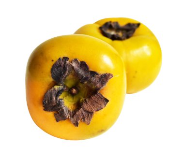 Kavrulmuş hurma, taze Kore portakalı hurması kırpma yolu, beyaz arka planda gölge yok.