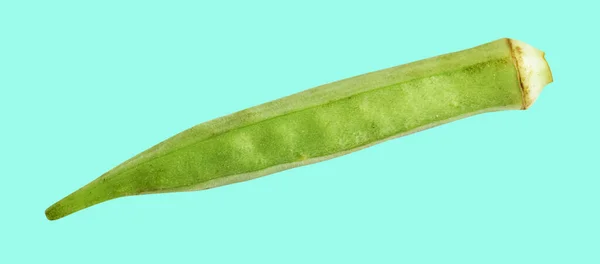 Grön Okra Isolerad Med Klippning Väg Grön Bakgrund Ingen Skugga — Stockfoto
