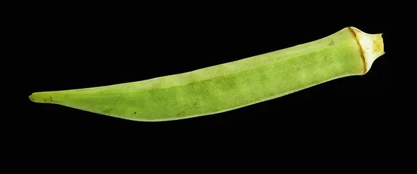 Okra Verde Isolato Con Percorso Ritaglio Sfondo Nero Nessuna Ombra — Foto Stock