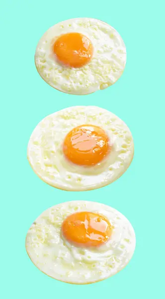 Fried Egg Isolated Clipping Path Shadow Green Background Chicken Egg — Stock Photo, Image