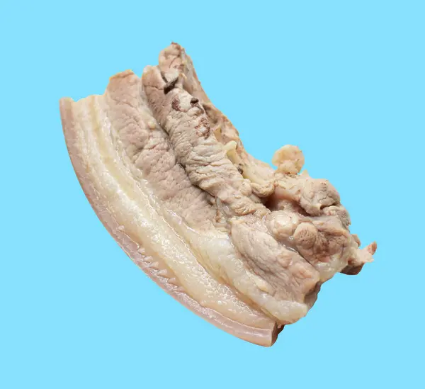 Gekookte Buik Varkensvlees Geïsoleerd Met Clipping Pad Geen Schaduw Lichtblauwe — Stockfoto