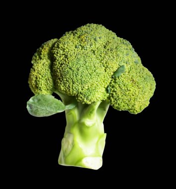 Brokoli ya da karnabahar kesme yolu ile izole siyah arka plan, gölge yok, yemek malzemeleri, sağlıklı sebzeler