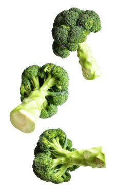 Brokoli ya da karnabahar kırpma yolu ile izole edilmiş beyaz arka plan, gölge yok, yemek malzemeleri, sağlıklı sebzeler
