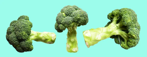花椰菜或花椰菜分离与剪枝路径林绿色背景 无阴影 烹调配料 健康蔬菜 — 图库照片