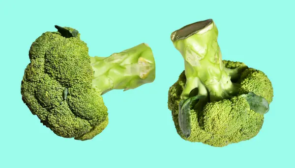 Brokuły Lub Kalafior Izolowane Ścieżką Wycinania Tle Mięty Bez Cienia — Zdjęcie stockowe
