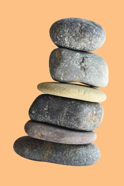 Балансирующий Камень Скала Изолированы Природный Камешек Обрезкой Пути Тени Кремовом — стоковое фото