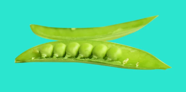 Grüne Erbsen Isoliert Mit Schnittpfad Kein Schatten Minzhintergrund Kochzutat — Stockfoto