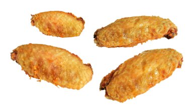 Kızarmış tavuk kanadı kırpma yolu ile izole edilmiş, beyaz arka planda gölge yok, fast food