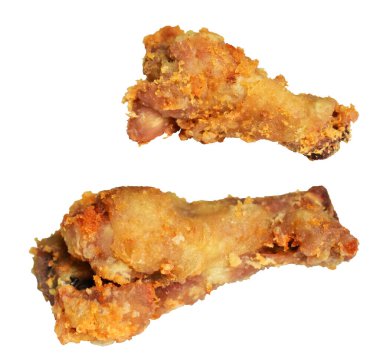 Kızarmış tavuk kanadı kırpma yolu ile izole edilmiş, beyaz arka planda gölge yok, fast food