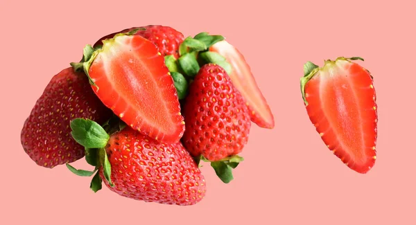 Φράουλα Απομονωμένη Μονοπάτι Χωρίς Σκιά Ροζ Φόντο Υγιή Φρέσκα Φρούτα — Φωτογραφία Αρχείου