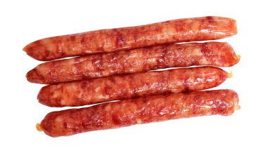 Çin sosisi beyaz arka planda izole edilmiş, kırpma yolu var, gölge yok.