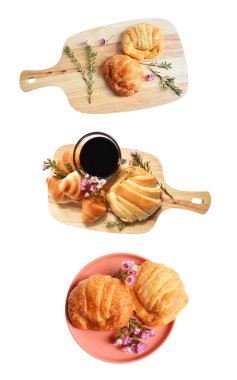 Tahta kesme tahtasına izole edilmiş peynirli kruvasan, beyaz arka planda gölge yok, ev yapımı tatlı.