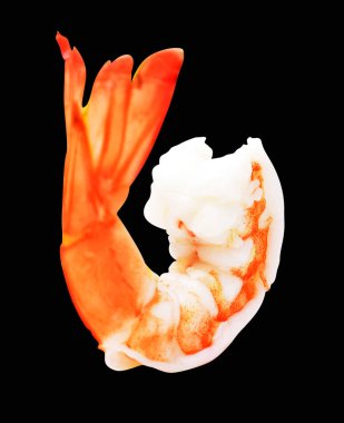 Kırmızılı karides ya da kaplan karidesi kırpma yolu ile izole edilmiş, siyah arka planda gölge yok, kabuklu deniz ürünleri.