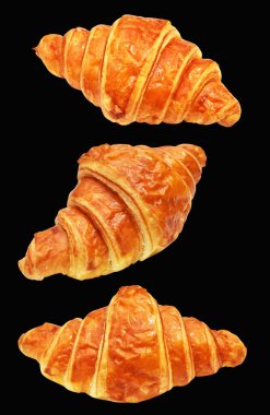 Siyah arka planda izole edilmiş, gölgesiz peynirli kruvasan, ev yapımı tatlı fırını.