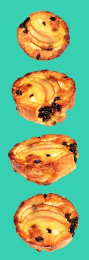 Çıtır elmalı turta ve üzümlü kuru üzüm, yeşil arka planda kırpma yolu olmayan gölgeler, pastane.