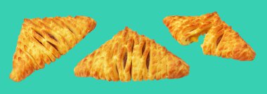 Üçgen şekilli puf böreği ananas reçeli ile doldurulmuş kırpma yolu, yeşil arka planda gölge yok