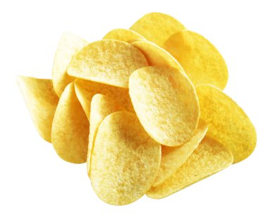 Patates cipsi izole edilmiş ya da kesilmiş patates dilimleri beyaz arka planda, gölge yok, fast food ya da abur cubur yok, atıştırmalık