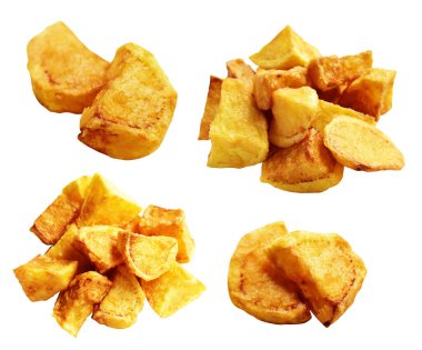 Beyaz arka planda kırpma yolu ile izole edilmiş kızarmış patates parçaları, gölge yok, fast food, yemek malzemeleri