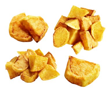 Beyaz arka planda kırpma yolu ile izole edilmiş kızarmış patates parçaları, gölge yok, fast food, yemek malzemeleri
