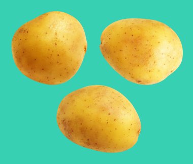 Patates, yeşil arka planda kırpma yolu ile izole edilmiş, gölge yok, çiğ sebze, yemek malzemesi