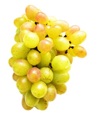 Bir demet yakut yeşili üzüm izole edilmiş, beyaz arka planda kırpma izi yok, sağlıklı taze meyve