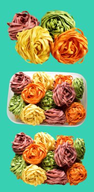 Renkli İtalyan tagliatelle ya da Fettuccine makarnası klasik istif. Yuva yumurtası, kırpma yolu ile izole edilmiş İtalyan makarnası. Yeşil arka planda gölge yok.