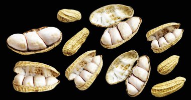 Kesme yolu ile izole edilmiş fıstıklar, siyah arka planda gölge yok, yemek malzemeleri, sağlıklı yiyecekler.