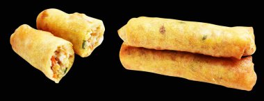 Kırmızıda kızartılmış altın sarısı börekler kırpma yolu ile izole edilmiş, siyah arka planda gölge yok, Vietnam mutfağı, Çin yemeği