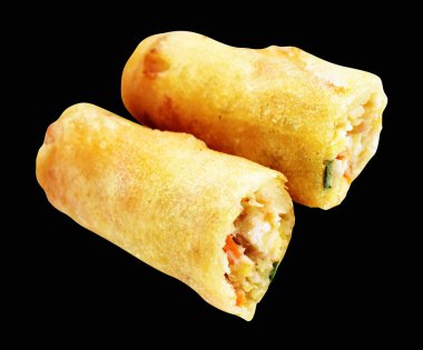 Kırmızıda kızartılmış altın sarısı börekler kırpma yolu ile izole edilmiş, siyah arka planda gölge yok, Vietnam mutfağı, Çin yemeği