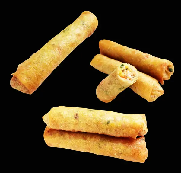 Kırmızıda kızartılmış altın sarısı börekler kırpma yolu ile izole edilmiş, siyah arka planda gölge yok, Vietnam mutfağı, Çin yemeği