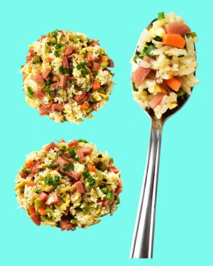 Kırpılmış bir kaşık kızarmış pirinç, yeşil arka planda gölge yok. Çin pilavı, karışık sebze, yumurta ve sosis (Yangzhou tarzı).)