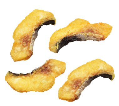 Kızarmış fileto balığı kırpma yolu ile izole edilmiş, beyaz arka planda gölge yok.