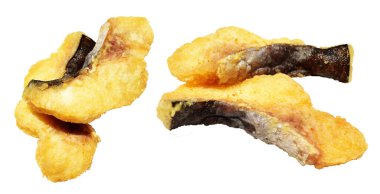 Kızarmış fileto balığı kırpma yolu ile izole edilmiş, beyaz arka planda gölge yok.