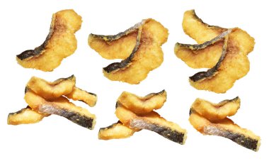 Kızarmış fileto balığı kırpma yolu ile izole edilmiş, beyaz arka planda gölge yok.