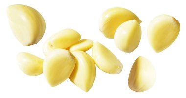 Taze soyulmuş sarımsak eldivenleri kırpma yolu ile izole edilmiş, beyaz arka planda gölge yok.