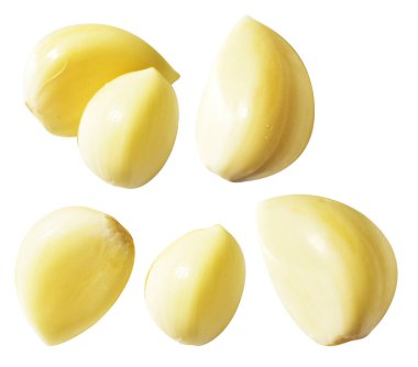 Taze soyulmuş sarımsak eldivenleri kırpma yolu ile izole edilmiş, beyaz arka planda gölge yok.