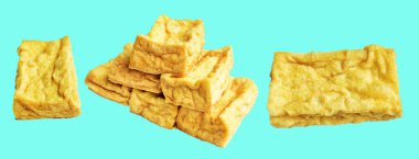 Kızarmış tofu, kırpma yolu ile izole edilmiş, yeşil arka planda gölge yok, Vietnam stili, soya fasulyesinden yapılmış vejetaryen ya da vejetaryen ve diyet.