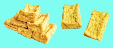 Kızarmış tofu, kırpma yolu ile izole edilmiş, yeşil arka planda gölge yok, Vietnam stili, soya fasulyesinden yapılmış vejetaryen ya da vejetaryen ve diyet.