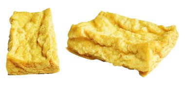 Kızarmış tofu, kırpma yolu ile izole edilmiş, beyaz arka planda gölge yok, Vietnam stili, soya fasulyesinden yapılmış vejetaryen ya da vejetaryen ve diyet.