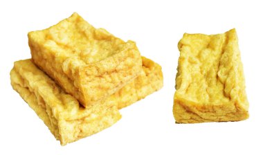 Kızarmış tofu, kırpma yolu ile izole edilmiş, beyaz arka planda gölge yok, Vietnam stili, soya fasulyesinden yapılmış vejetaryen ya da vejetaryen ve diyet.